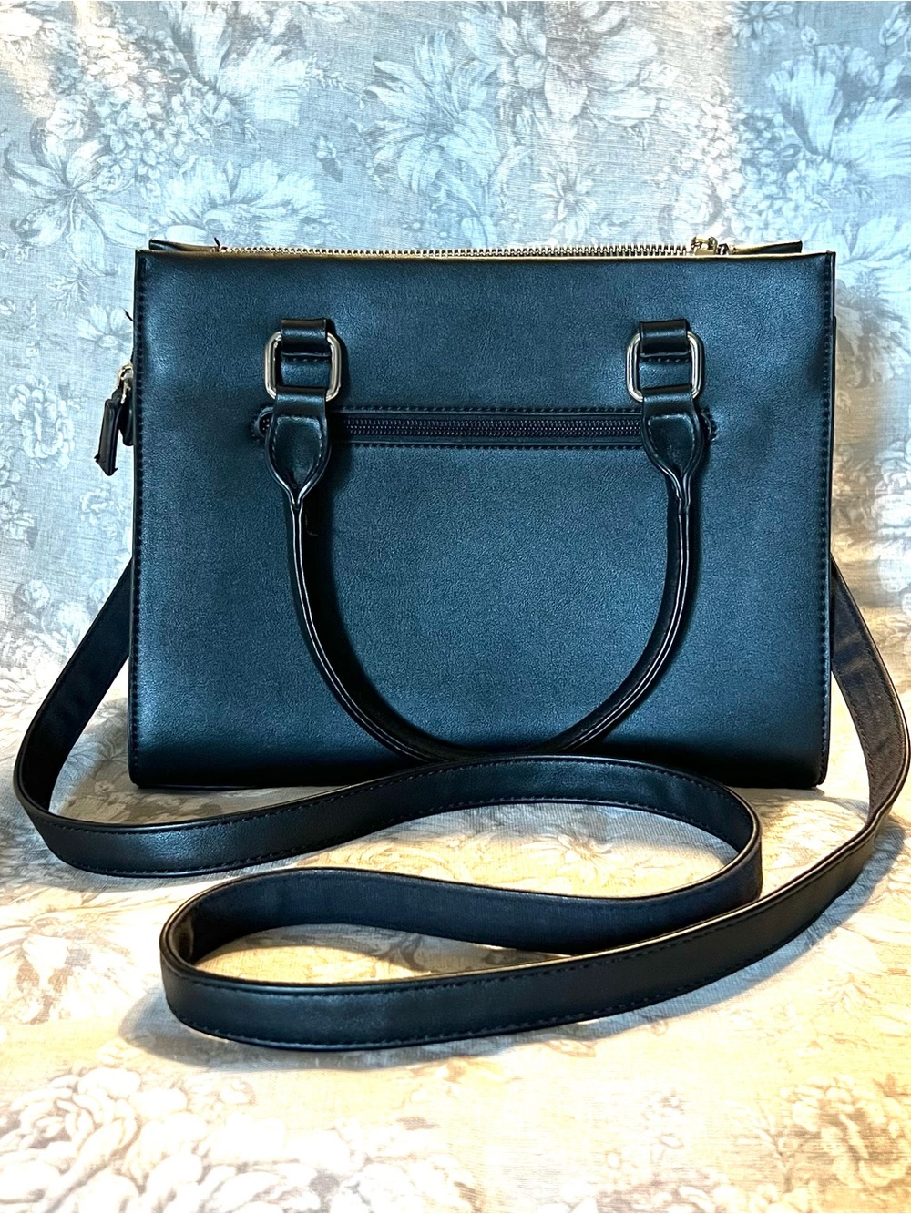 Edgy Chic Black Denver Hayes Studded Satchel Crossbody Handbag 🖤 - Picture 2 of 9